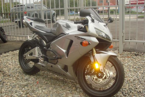 продам Honda CBR600RR 2006г