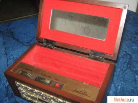 Шкатулка для драгоценностей CROWN с встроенным радио