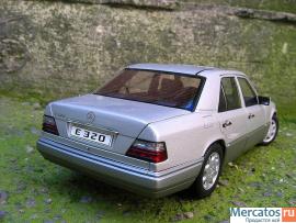 MERCEDES-BENZ E320 AUTOart (1/18) 8