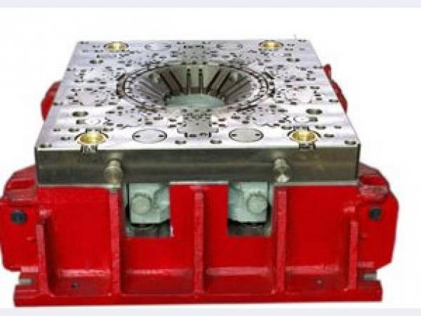 производство штампов, пресс-форм и нестандартного оборудования.