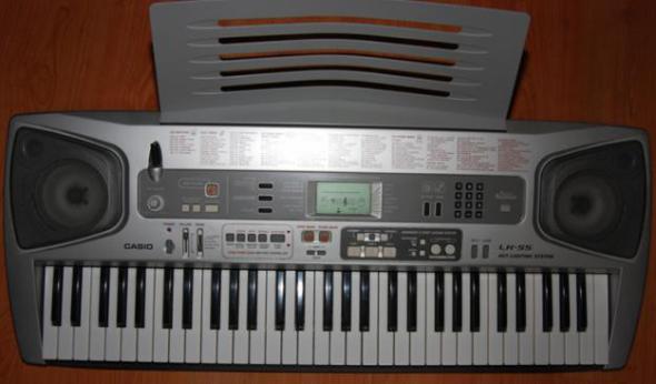 СРОЧНО продам синтезатор Casio LK 55