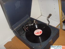 Патефон механический ленинградской артели ПТ 3 /ГРАММОФОН/