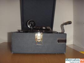 Патефон механический ленинградской артели ПТ 3 /ГРАММОФОН/