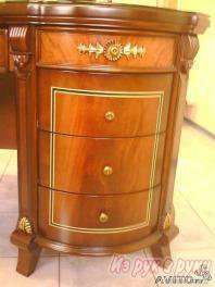 куплю офисный письменный стол Италия, Испания например как на фо 3