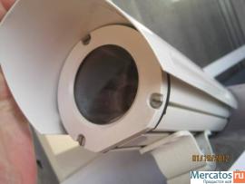 Komplekt-iz-chetyreh-cvetnyh-professionalnyh-videokamer-vysokogo-4