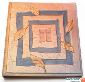 Продам кожаный фотоальбом ручной работы известного Литовского ма