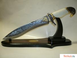 Сувенирный нож на подставке (орёл, волк)