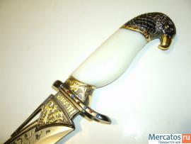 Сувенирный нож на подставке (орёл, волк) 2
