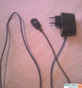 Prodaetsya-podzaryadnoe-ustroystvo-dlya-telefonov-LG