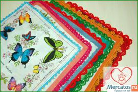 Платочки с каймой ручной работы (крючок), с биссером и без