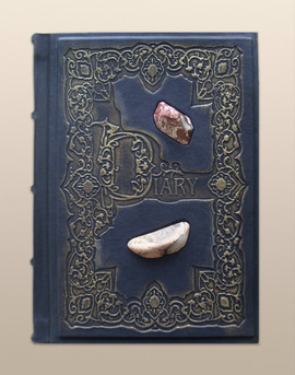 Ежедневники из натуральной кожи (книжный переплет) с декорацией. 8