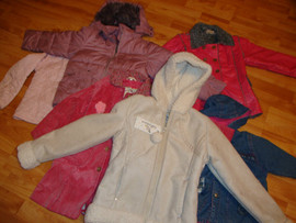 МНОГО РАЗНОЙ НОВОЙ ОДЕЖДЫ ДЛЯ ДЕВОЧЕК-6-8ЛЕТ-СМОТРИТЕ ФОТО