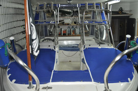 Реставрация и ремонт ходовых тентов, кресел, подушек на катера. 2