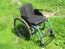 Prodam-invalidnuyu-kolyasku-2