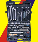 Продам набор инструмента новый в упаковке 5500 руб.