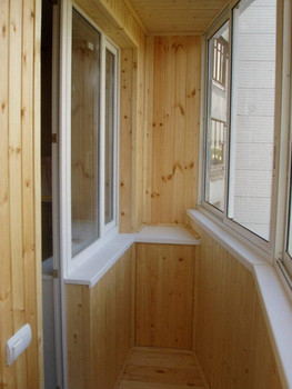 Osteklenie-balkonov-i-osteklenie-lodzhiy-