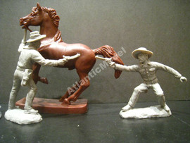 Солдатики 1/32 tssd Ковбои Не оседланная Лошадь №4 4