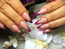 Профессиональное наращивание и дизайн ногтей.