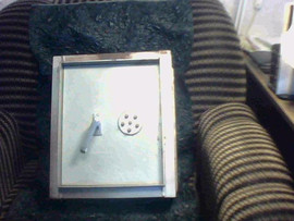 Seyf-stalnoy-vstraivaemyyzamokkrab-i-kodovyy-zamok-