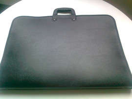 Сумка импортная из черного пластика, для формата А-3 3