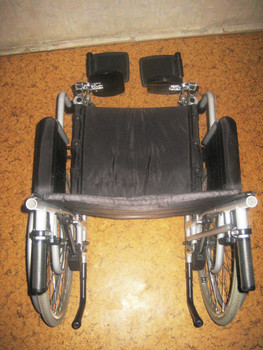 Кресло-коляска со съемным подголовником 5