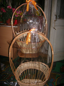 Корзины продаются 3