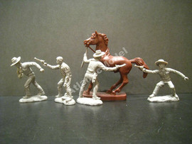 Солдатики 1/32 tssd Ковбои Не оседланная Лошадь №4 2