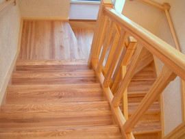 Лестницы из массива лиственницы от производителя. 2