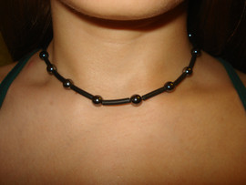 Бусы жен,новые,каучук,бусины из камня кошачий глаз