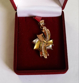 Кулон 750 пробы