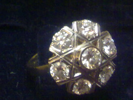 Золотой перстень с бриллиантами