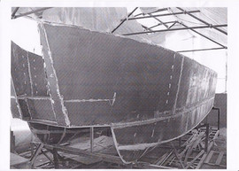 Продается новый алюминиевый корпус катамарана.