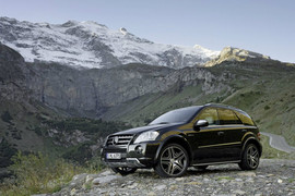 Пороги,подножки ступени на мерседес мл 164,ml 164